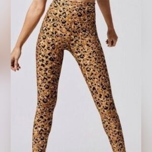 NWT Carbon38 Metallic Leopard High Rise 7/8 Leggings Size Small